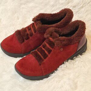Bzees Women's Shoes Fur Trim Maroon Bootie Size: 8.5M